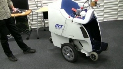 Robot per la mobilità personale controllato con la Wii
