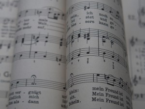 Figura 1: La musica come il linguaggio, forma scritta