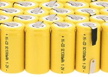 Ricaricare una batteria nichel-cadmio in modo affidabile ed economico