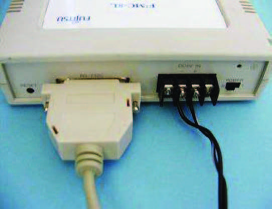 Figura 2: emulatore Compact-ICE MSE1001C, retro.